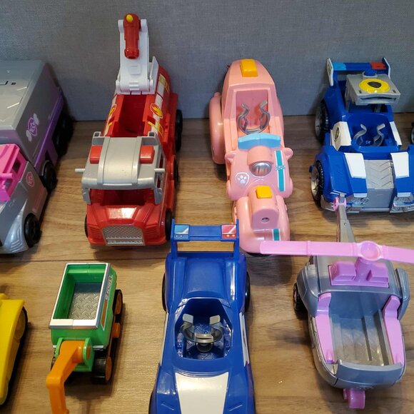 Paw Patrol Vehicle and Character Lot Bundle - Picture 6 of 7
